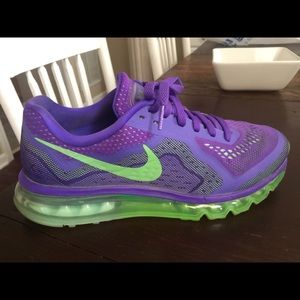 Size 11 women men’s air max Nike shoes